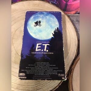 Vintage MCA home video VHS tape 1982 E.T The extra terrestrial